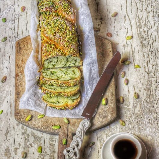 cozonac-al-pistacchio